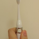 貝印　音波式電動歯ブラシ